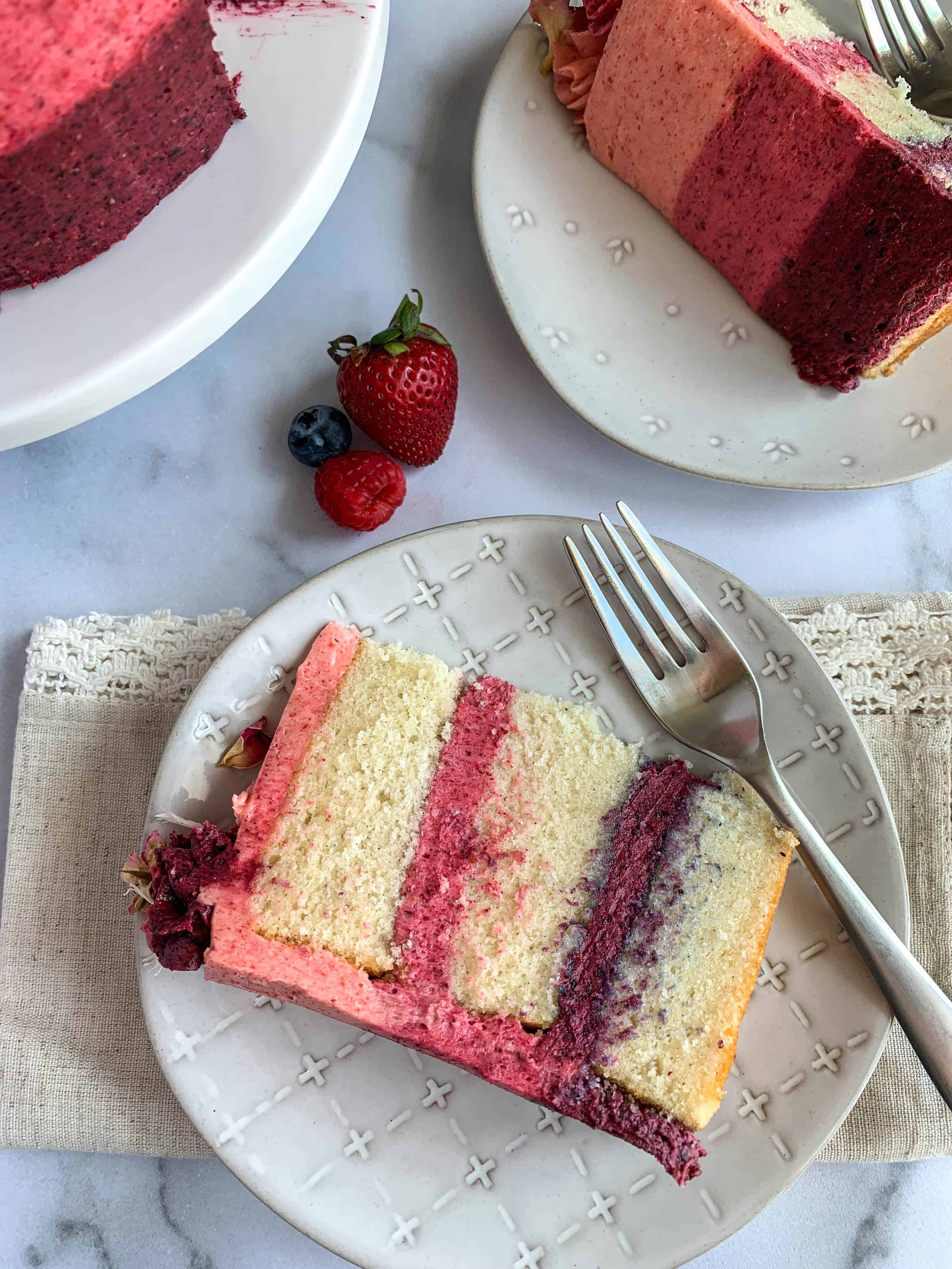 vanilla cake berry buttercream