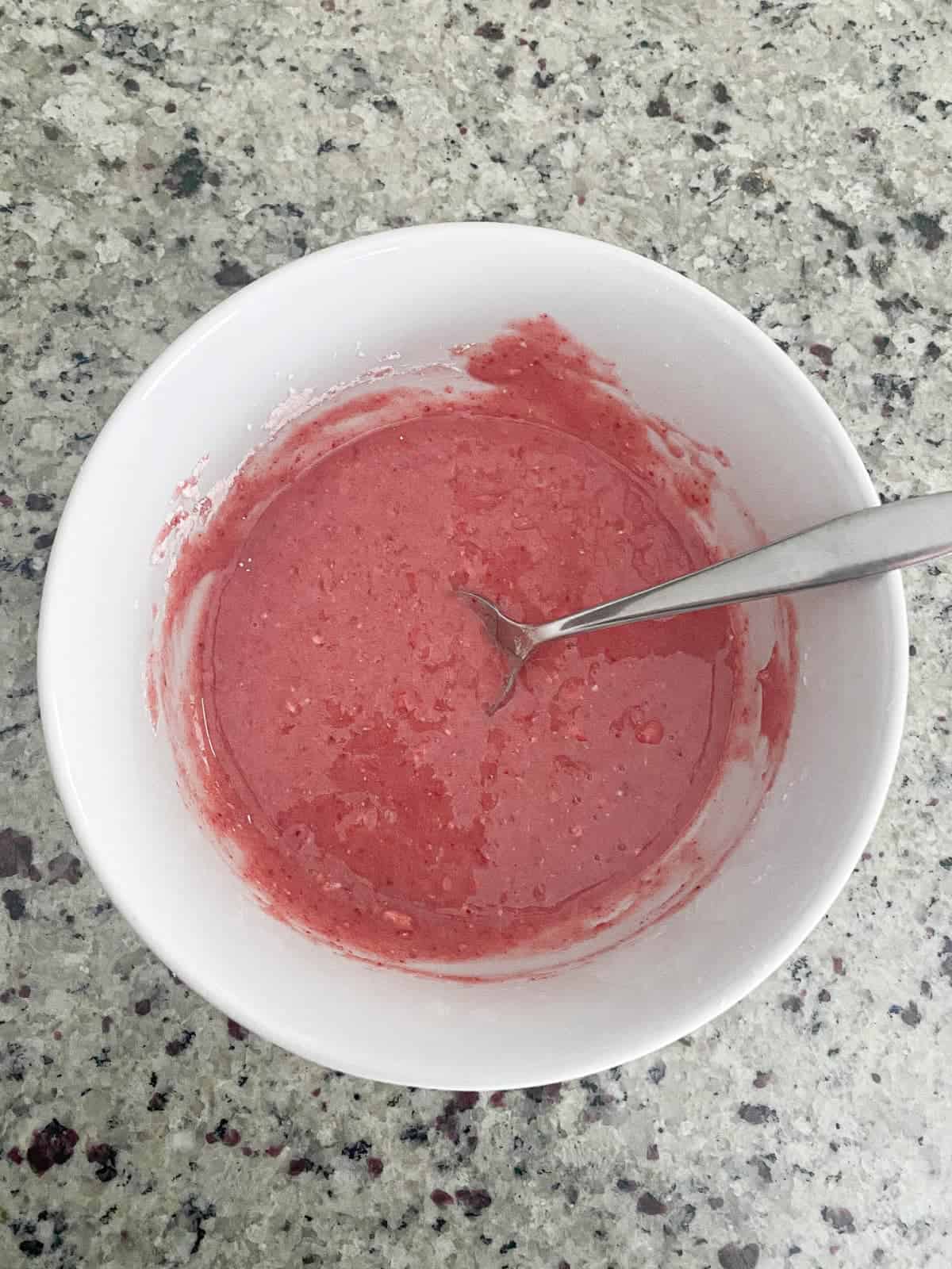 Making strawberry glaze, step 2.